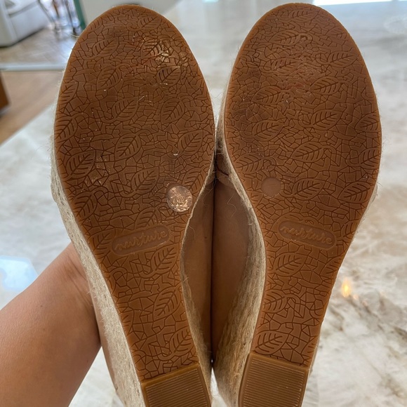 Nurture Leather Wedges.  Like New Condition.  Size 7.5M - Picture 5 of 5
